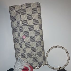 Louis Vuitton Emilie Wallet